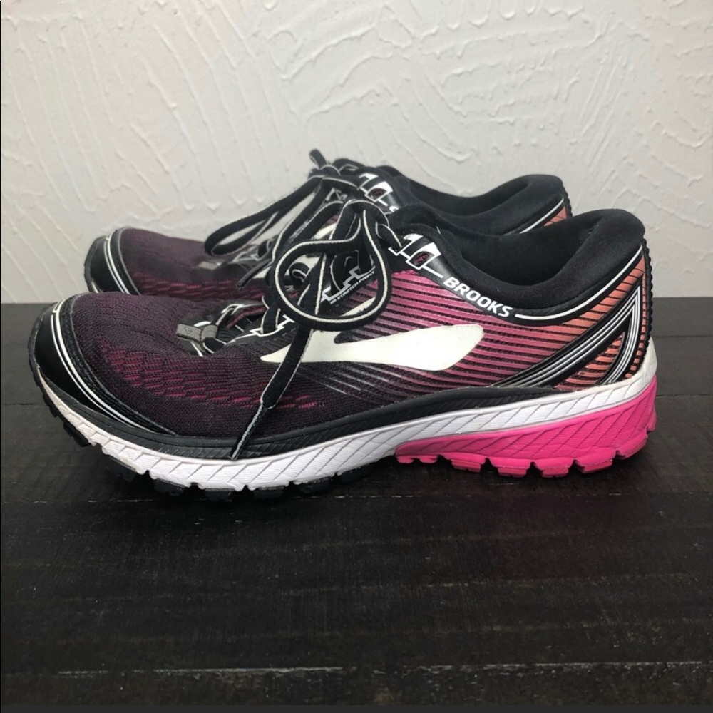 Brooks Ghost 10 Womens running shoes